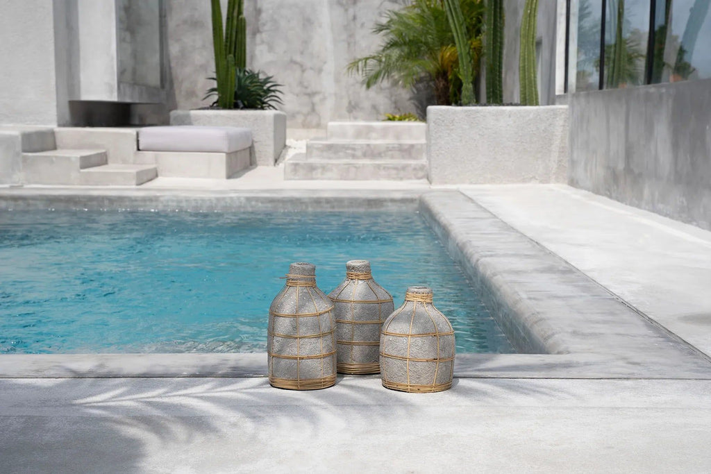 The Whoopy Vase - Concrete Natural - M