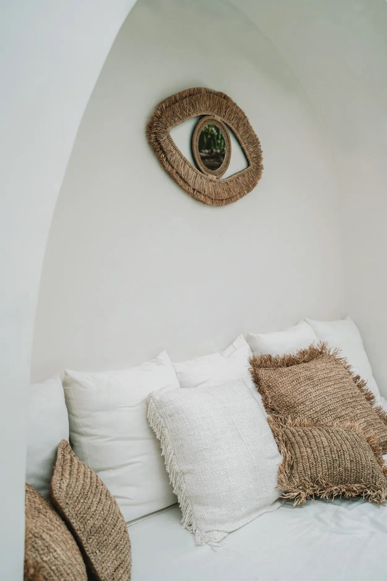 Raffia Eye Mirror - Natural - 70 x 40 cm