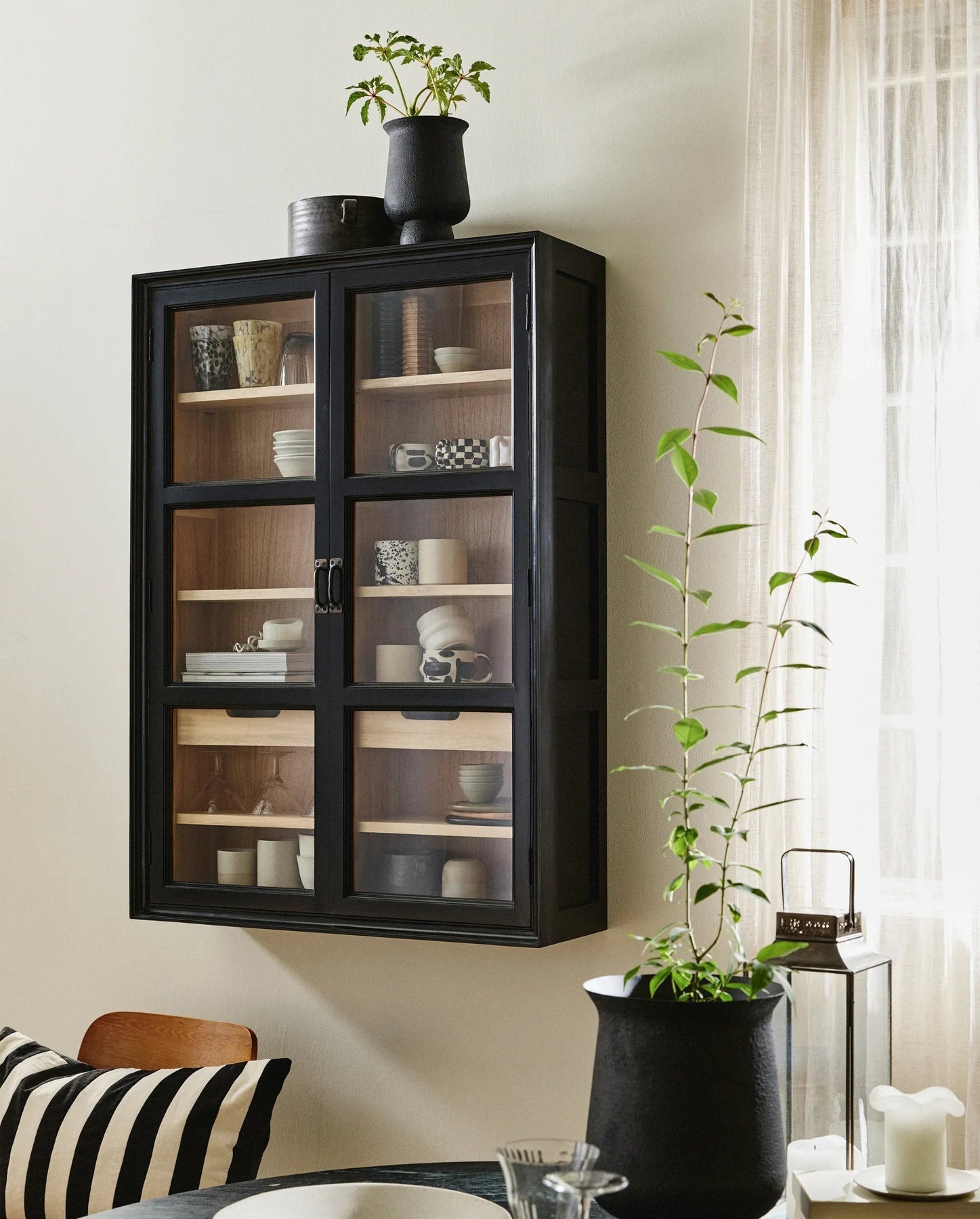 VIVA BLACK CABINET WALL