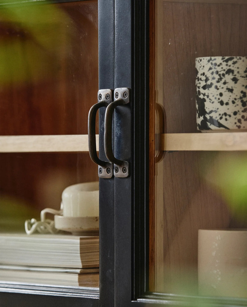 VIVA BLACK CABINET WALL