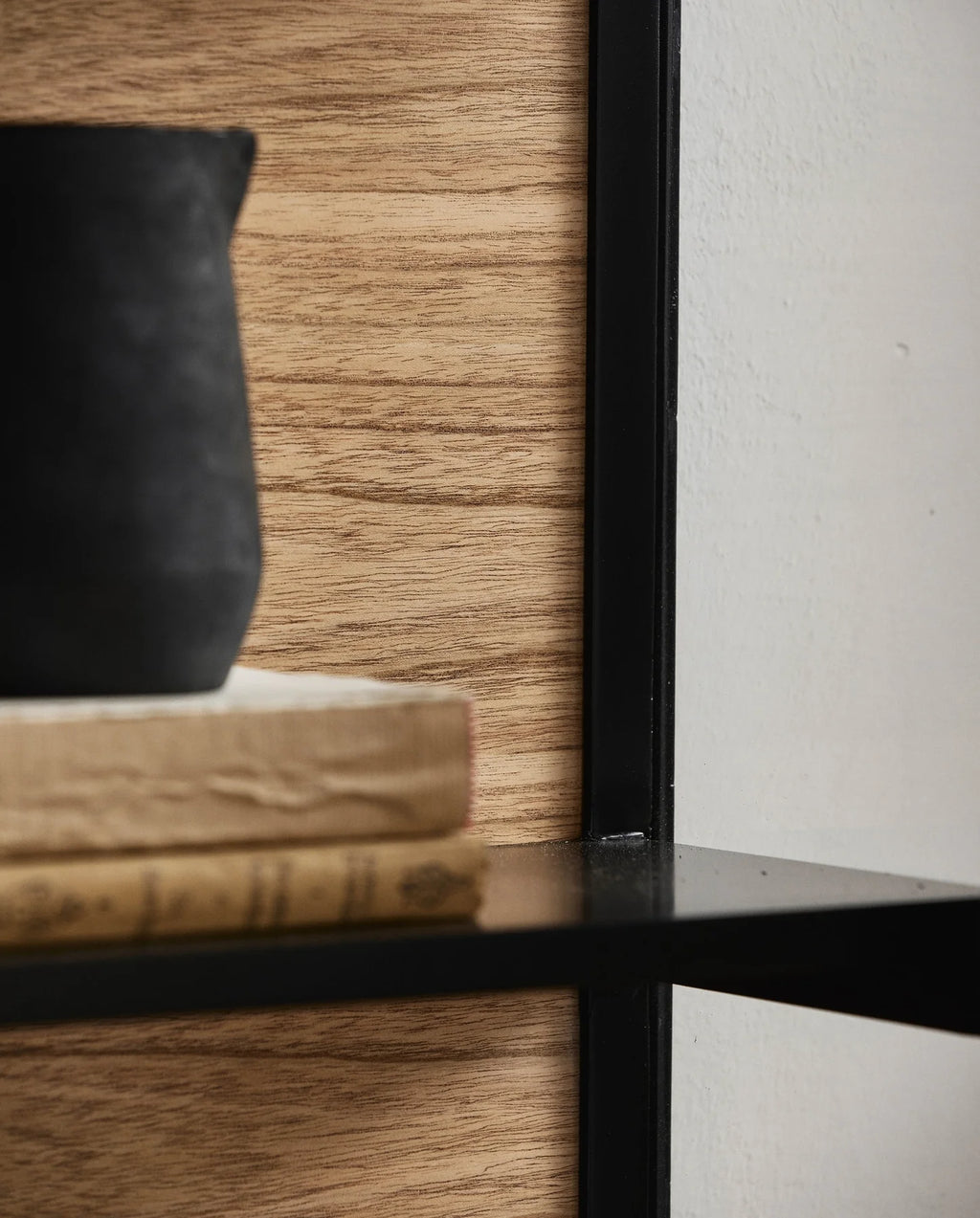 BEI WALL CABINET, SLIDING DOORS, BLACK