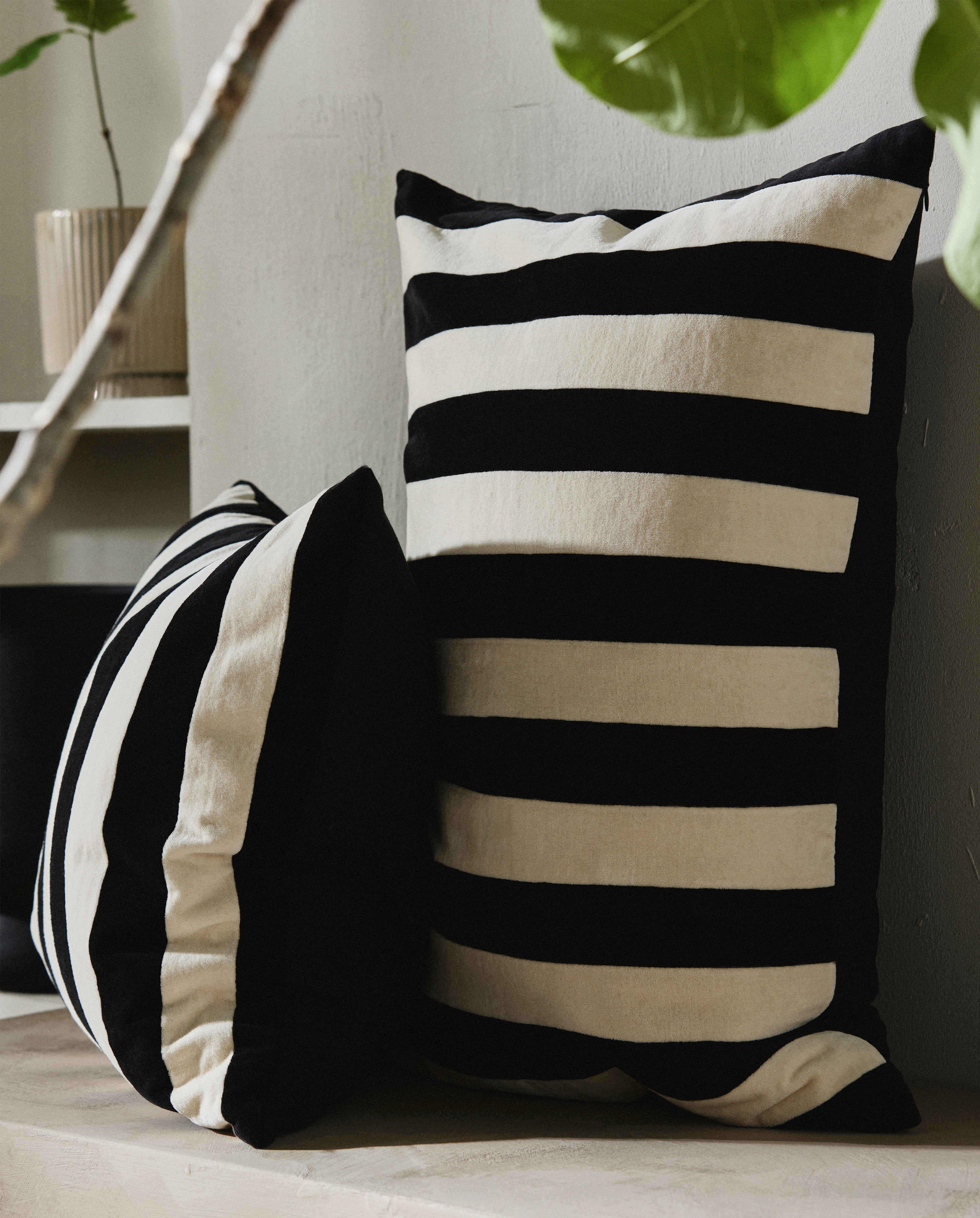 ALHENA BLACK STRIPES, CUSHION COVER, 50 x 70