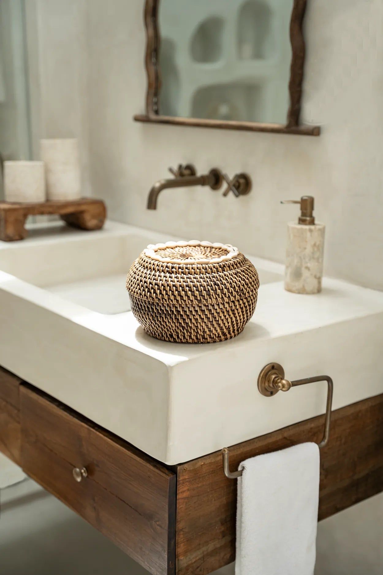 Colonial Peek-a-Boo Basket - Natural Brown - Ø 23 c, H 15 cm