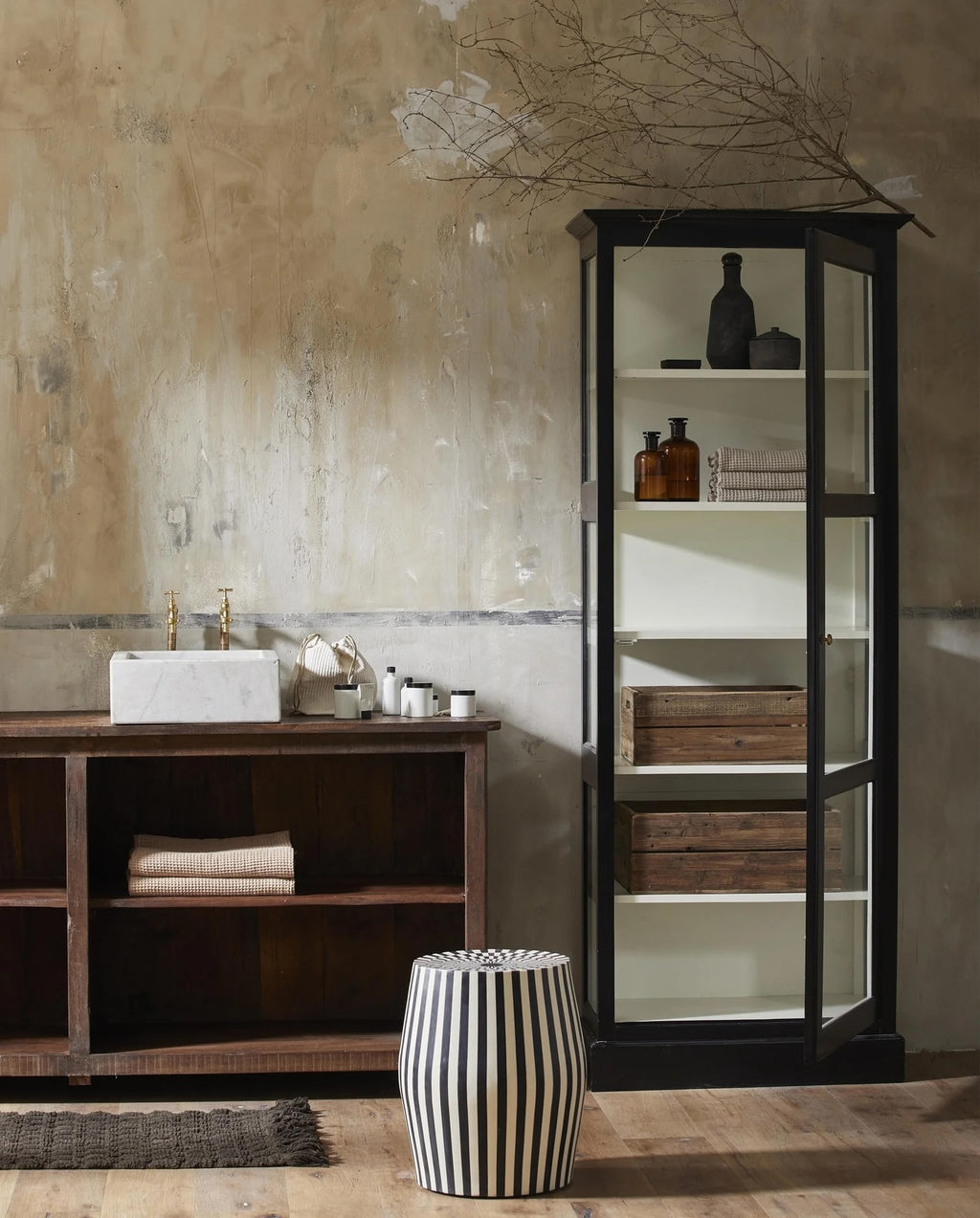 CLASSIC CABINET, SINGLE, BLACK