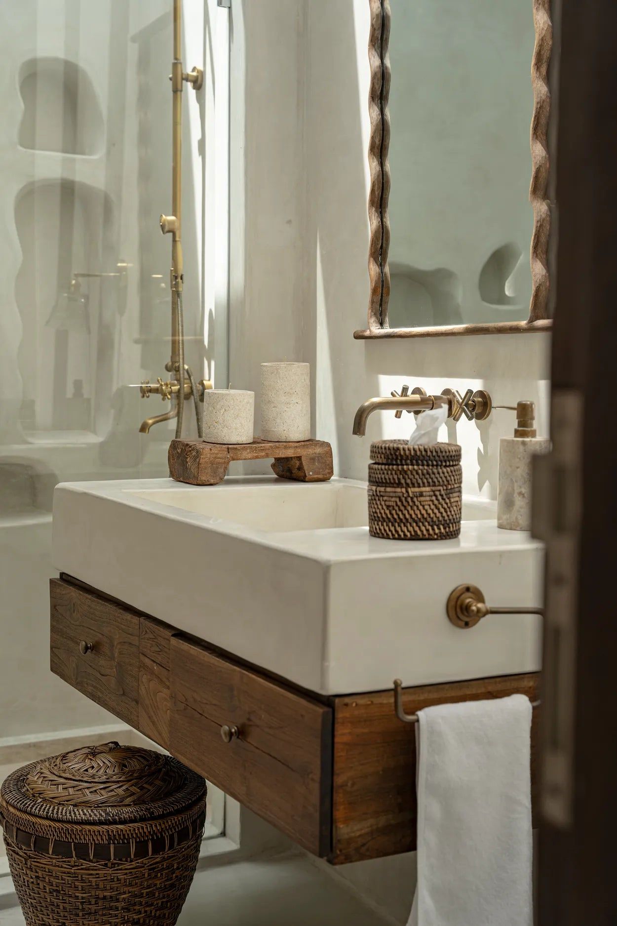 Colonial Tissue Box - Natural Brown
