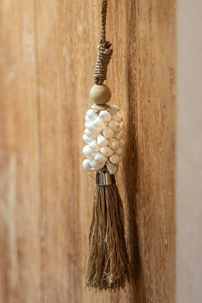 The Cowrie and Raffia Tassel - Natural, H 40 cm