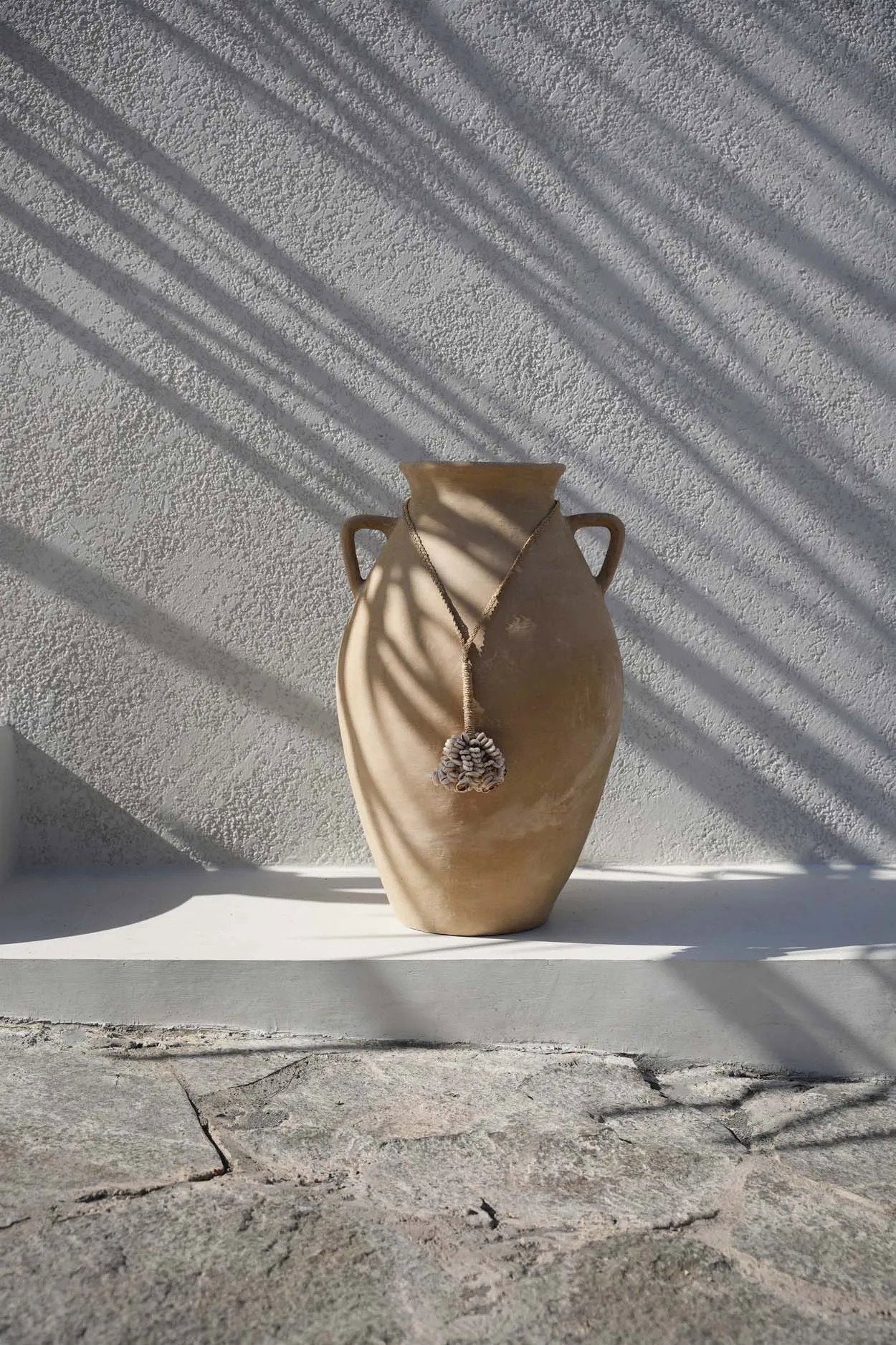 The Door Shell Cowrie Tassel - Natural, H 60 cm