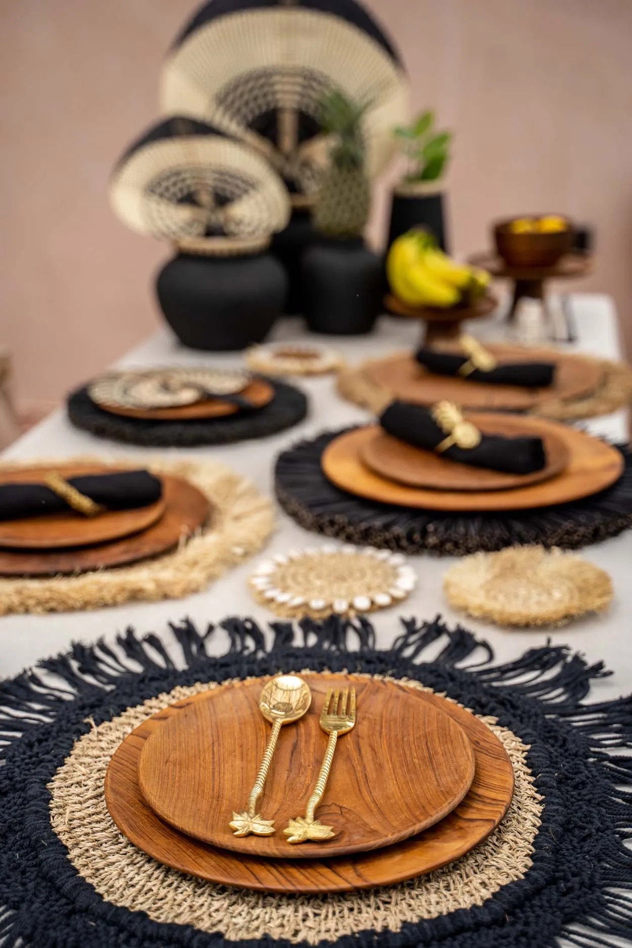 The Teak Root Round Plate - Ø 30 cm