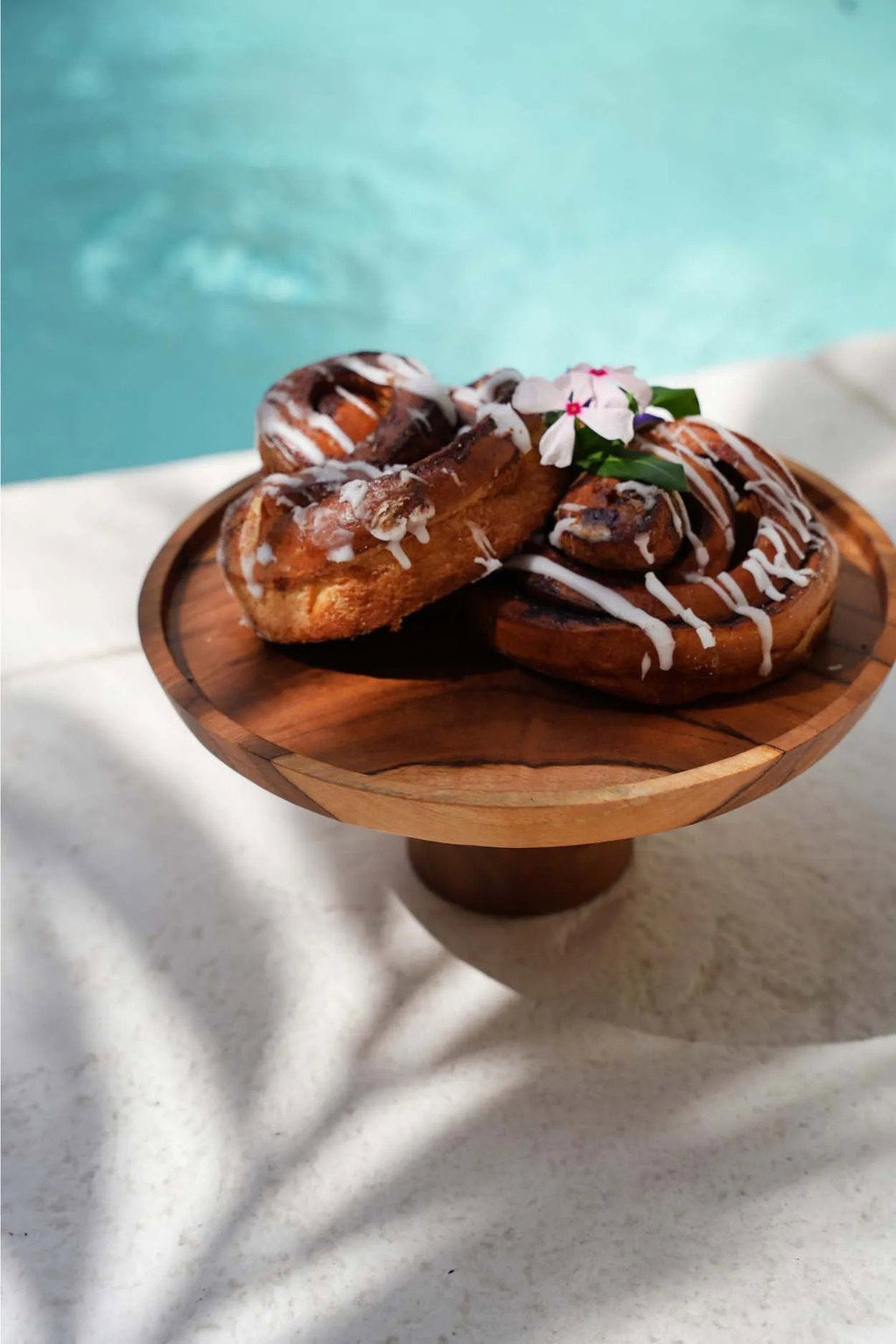 The Teak Root Cake Dish - Ø 24 cm