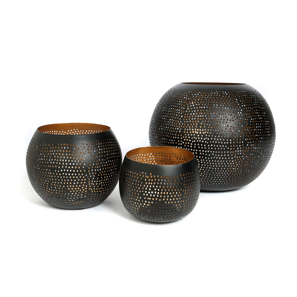 The Pierced Ball - Black Gold - L, 22 x 22 CM