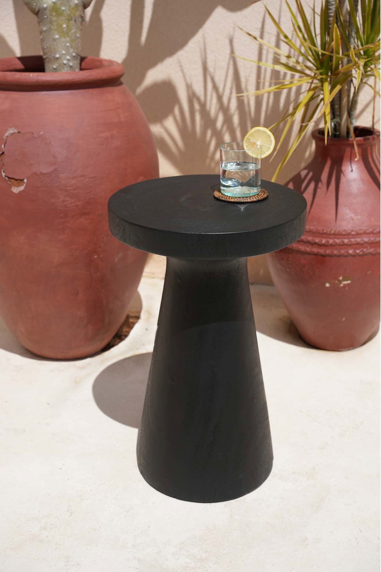 The Fiji Side Table - Black, D 40, H 60 CM