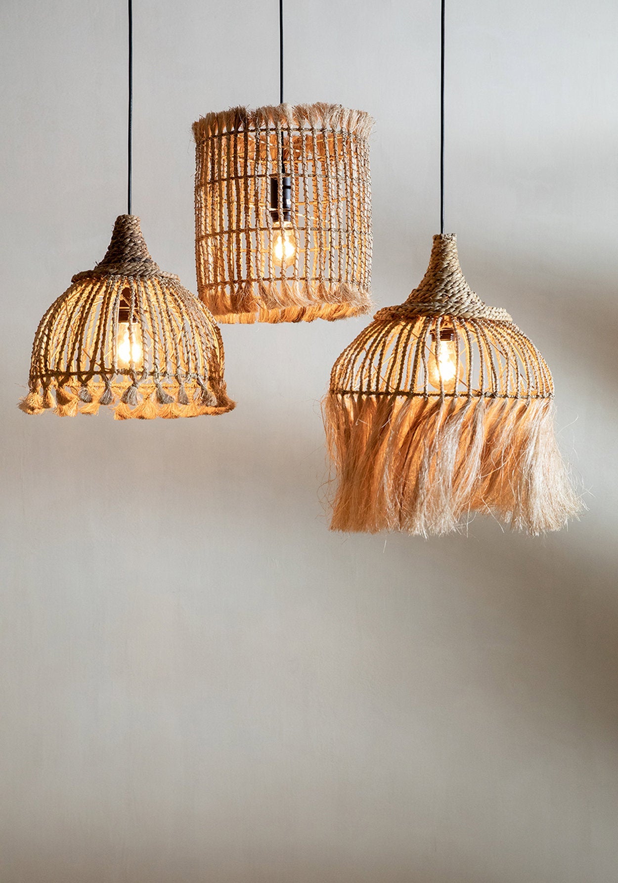 The Abaca Tassel Pendant - Natural - Ø 31, H 31 cm