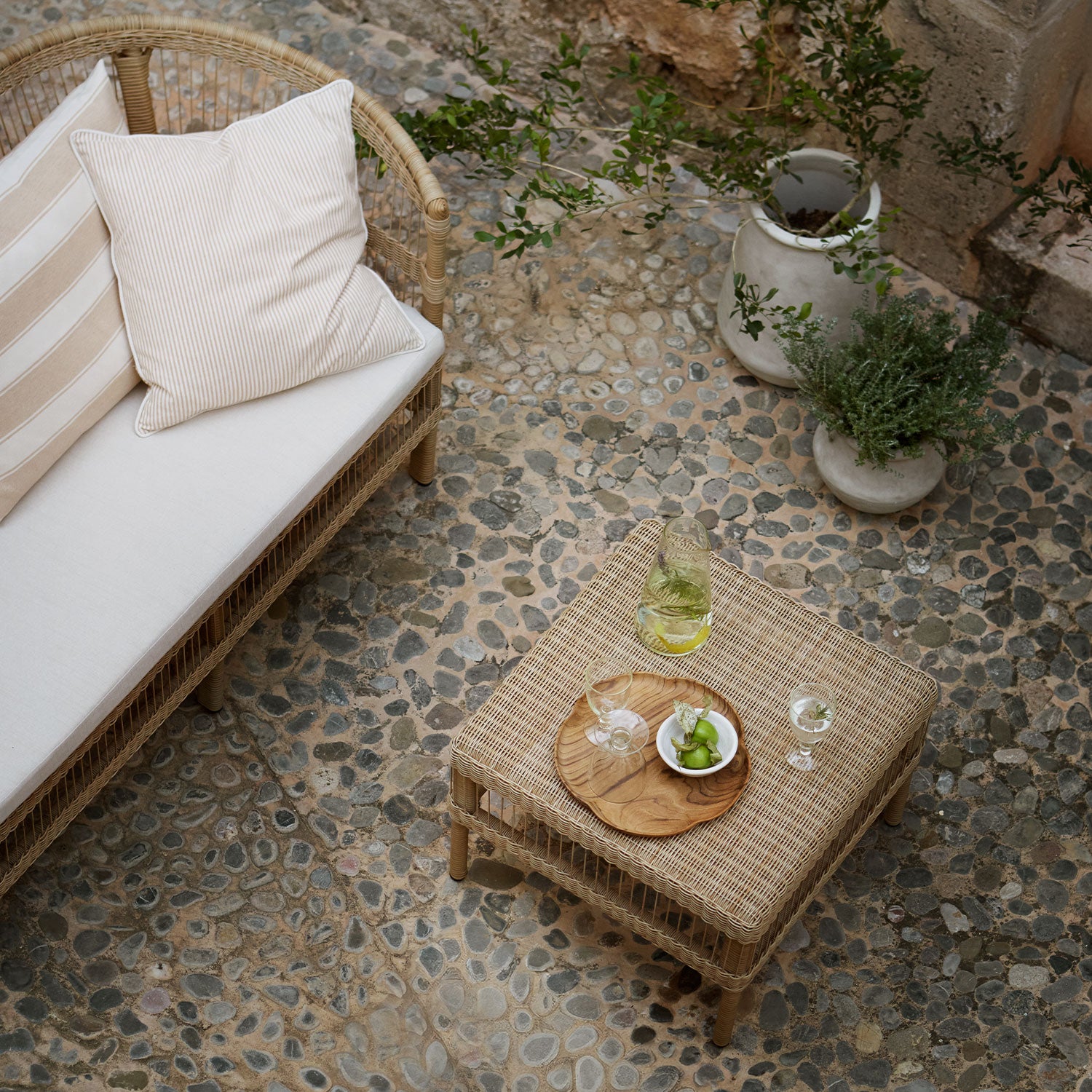 COMO LOUNGE TABLE | POLYRATTAN | 55 x 55, H 40 CM