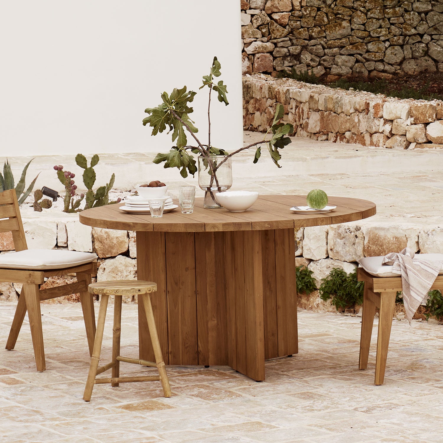 TEAK DINING TABLE | RECYCLED TEAK | Ø 140 CM