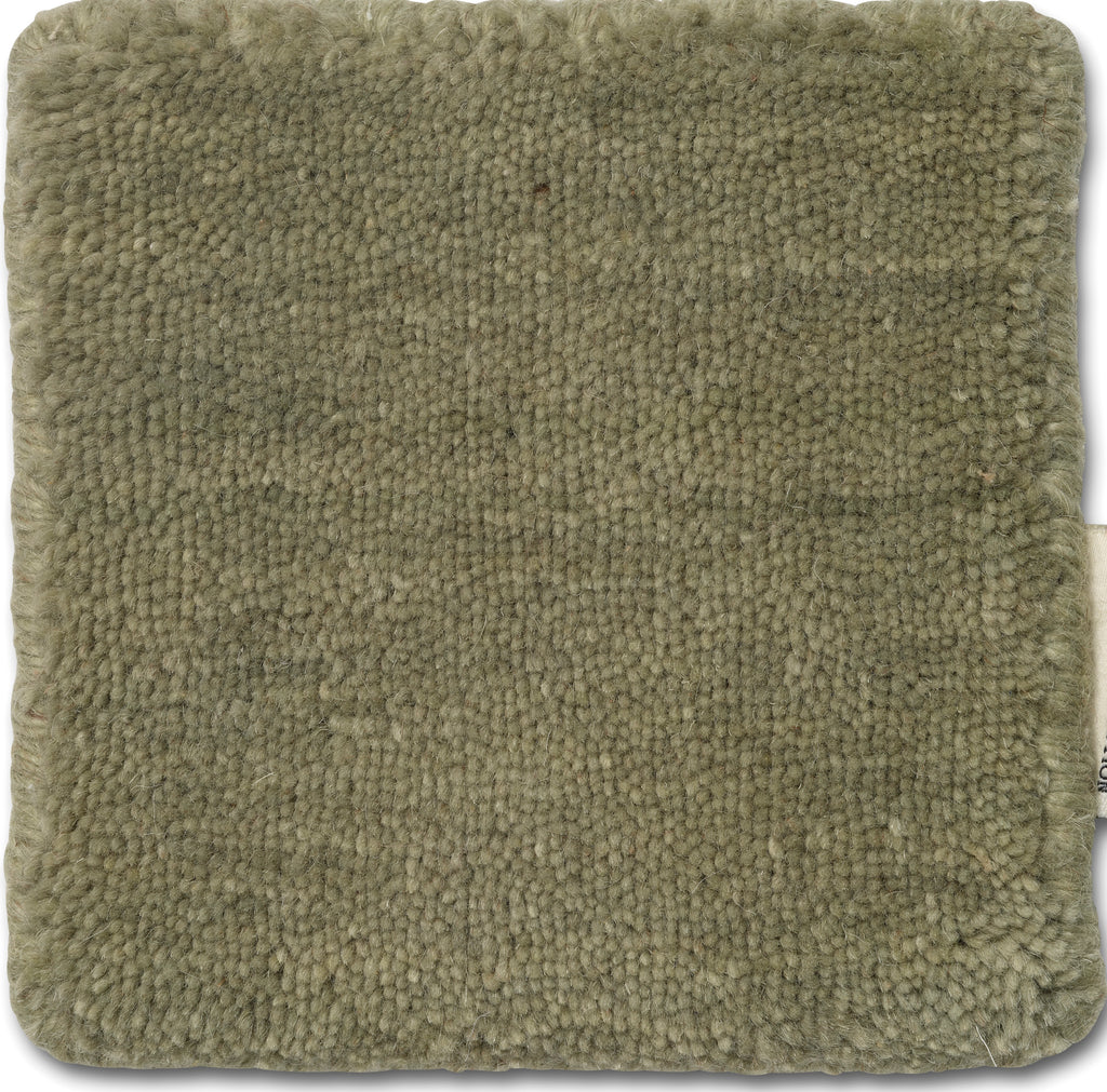 SOLID WOOL RUG - OLIVE