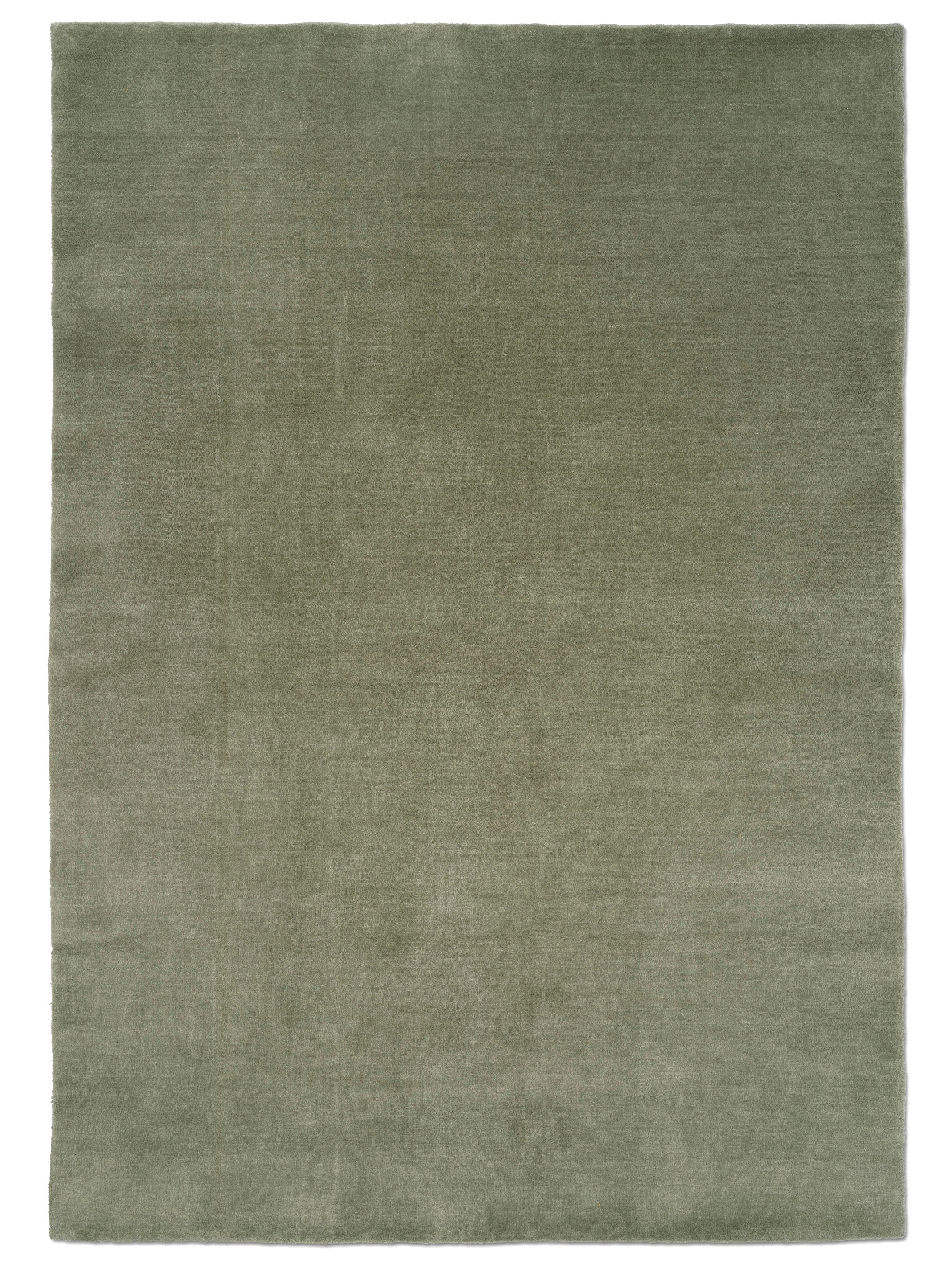 SOLID WOOL RUG - OLIVE