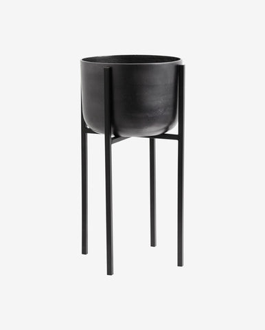 Planter on stand, medium, black oxidized