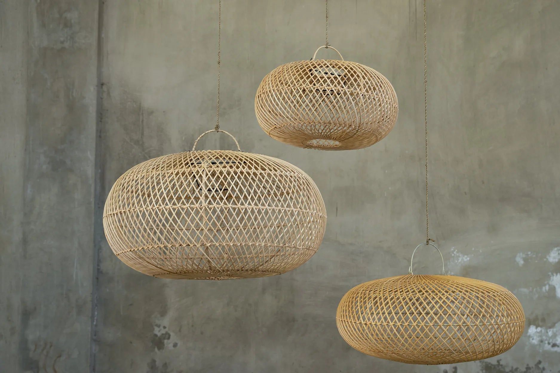 The Wholly Pendant - Natural - Ø 60, H 32 cm