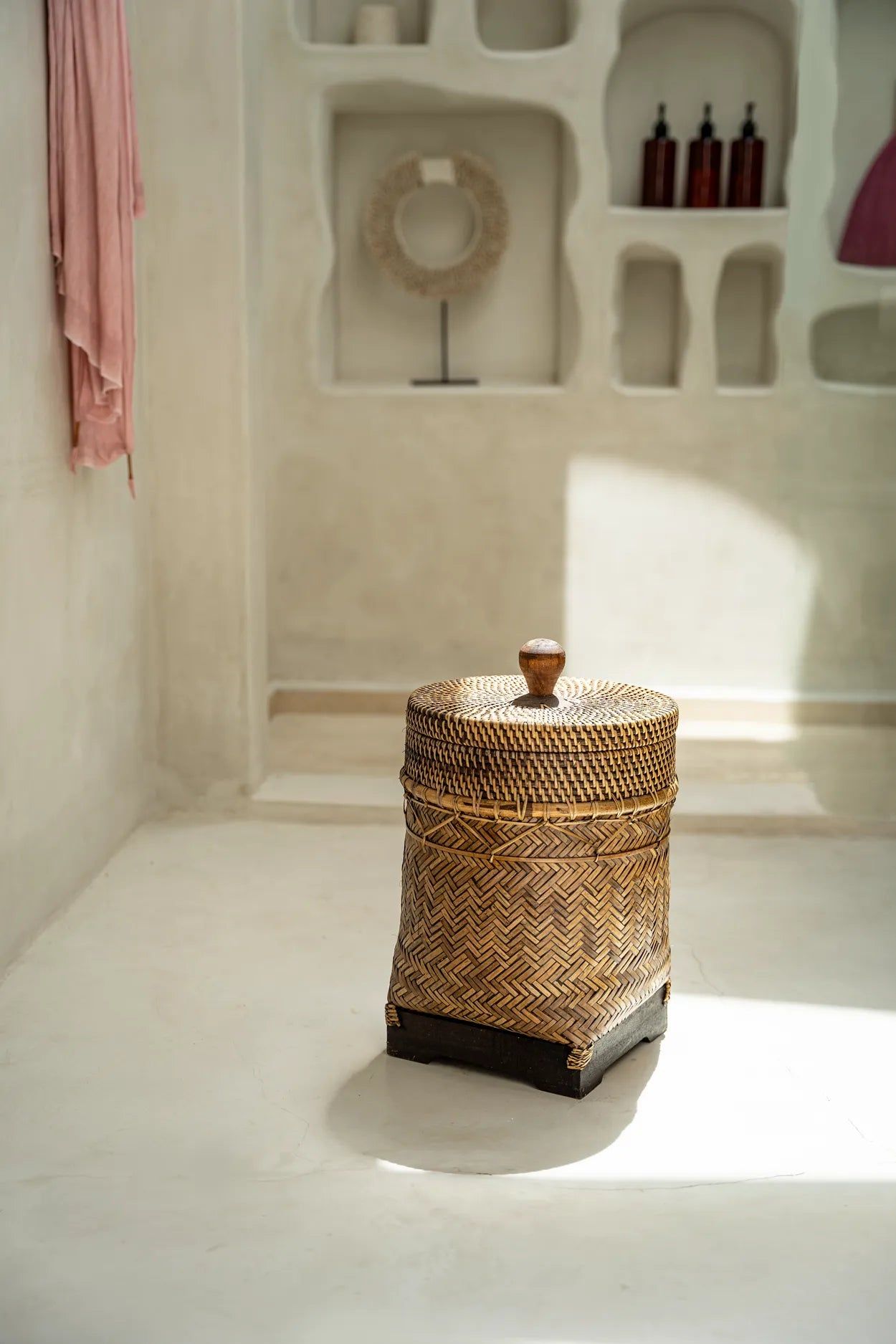 Colonial Basket Bathroom Bin - Natural Brown, Ø 27 cm, H 36 cm