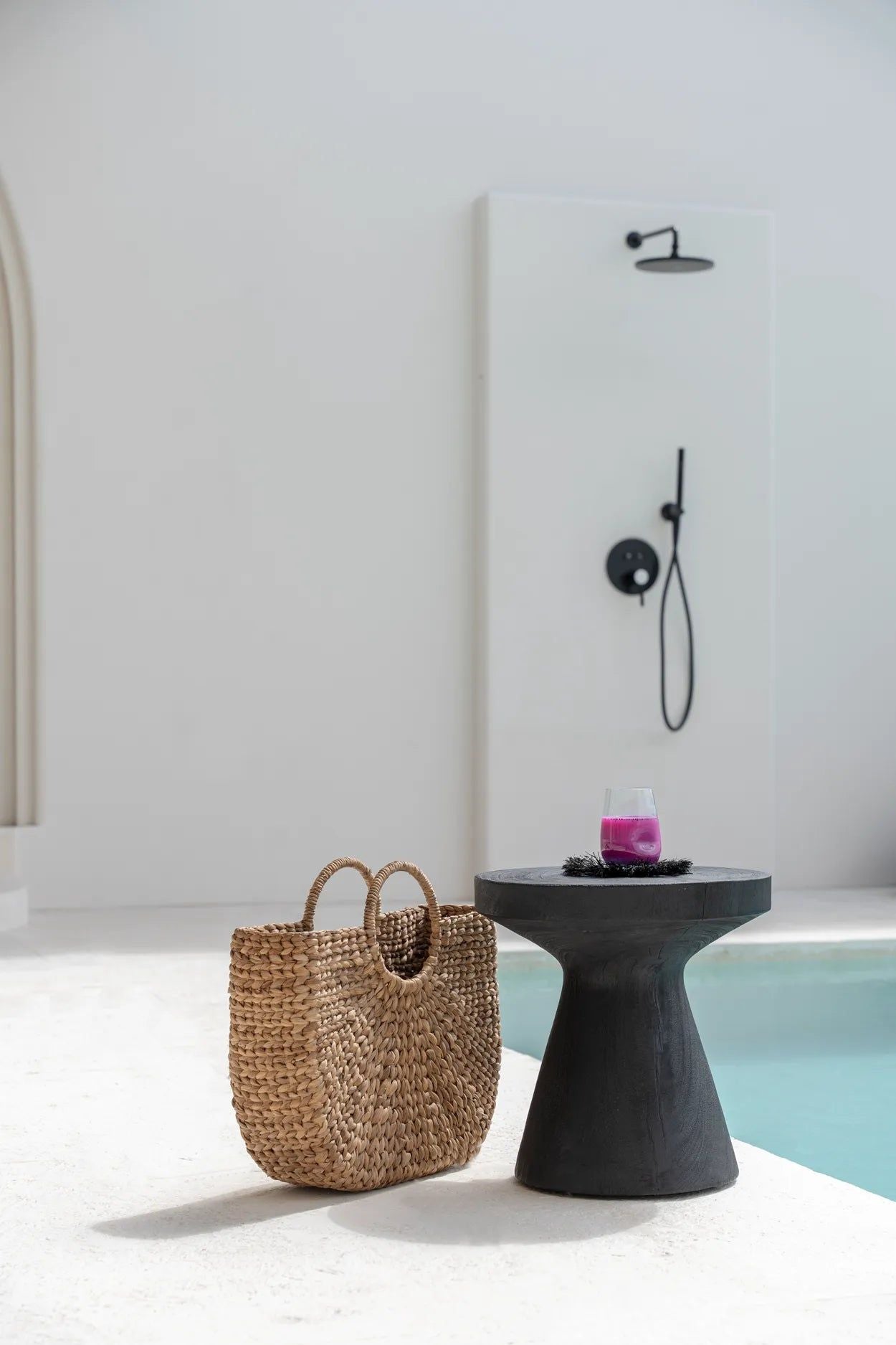 Gravity Side Table - Black, D 40 CM