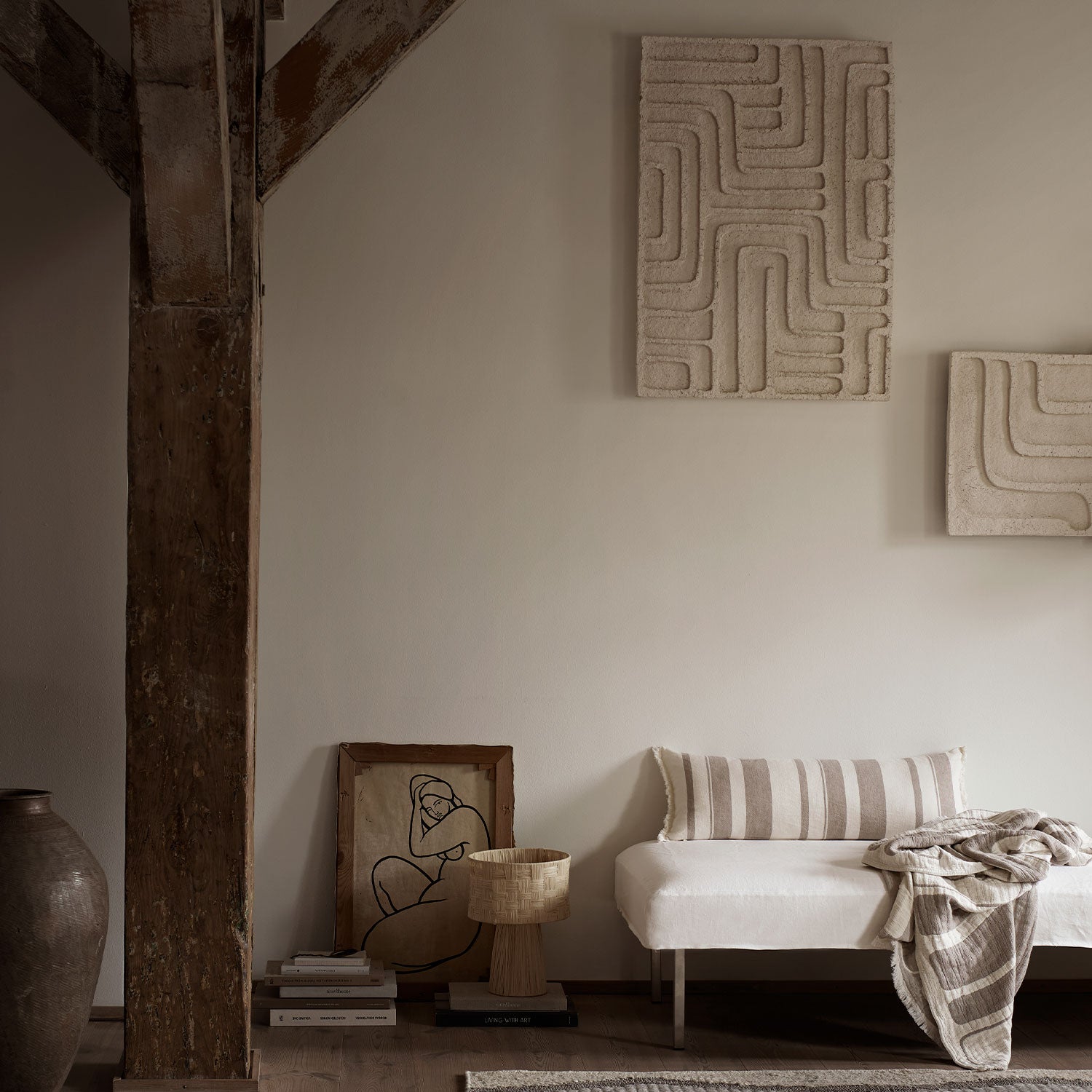 MACHE CREAM WALL DECOR | PAPER MACHE | 48 X 48 CM
