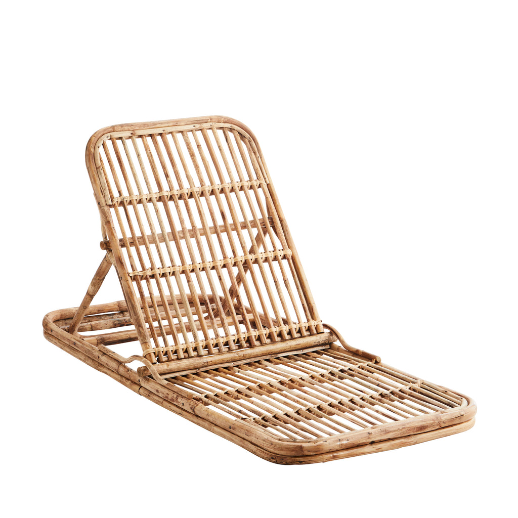 FOLDABLE BAMBOO BEACH CHAIR