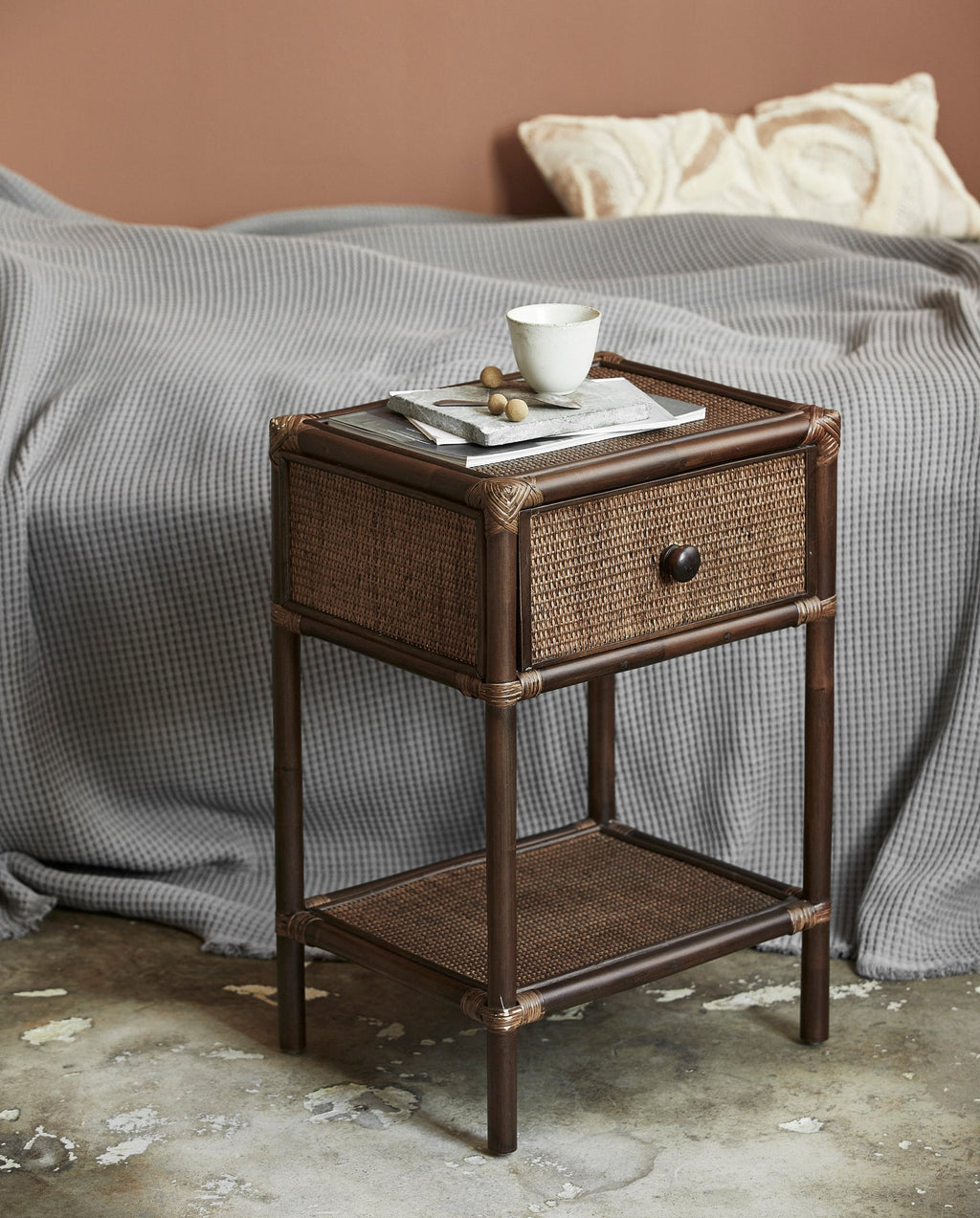 COLONIAL HAYES SIDE TABLE, BROWN