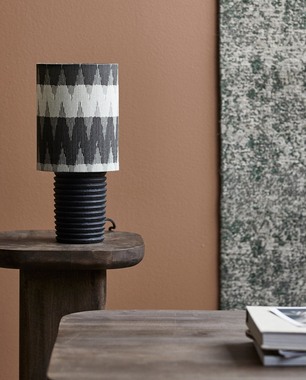 AINE TABLE LAMP